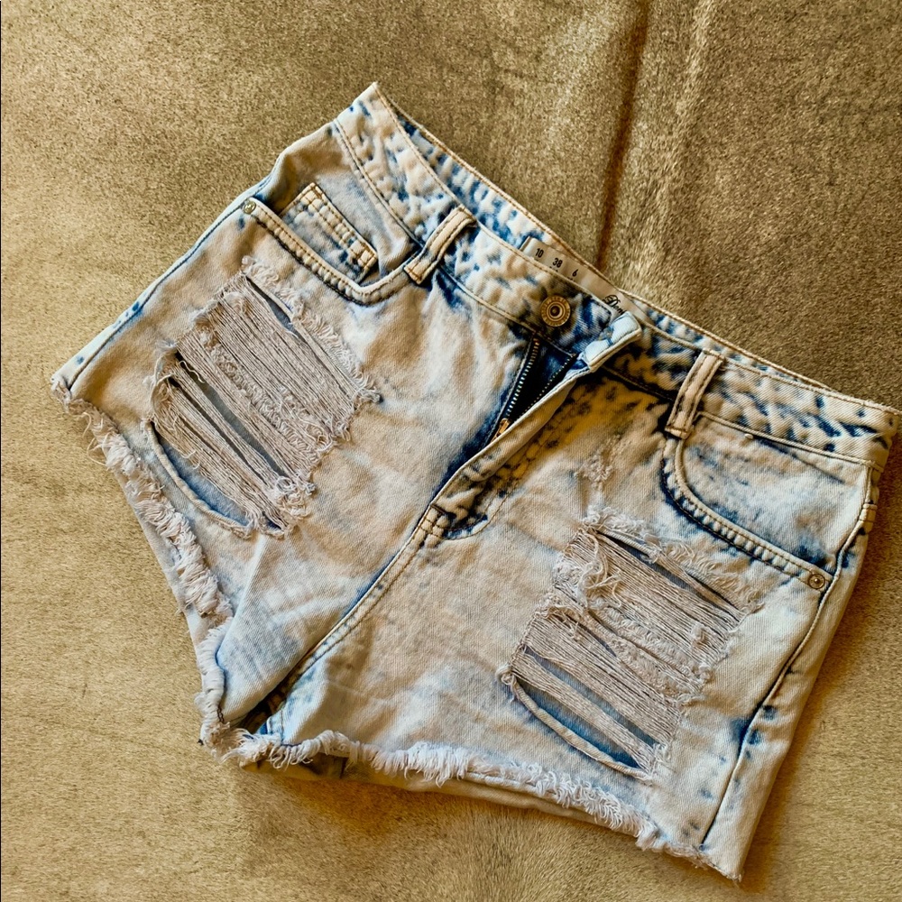 Flirty Daisy Dukes!